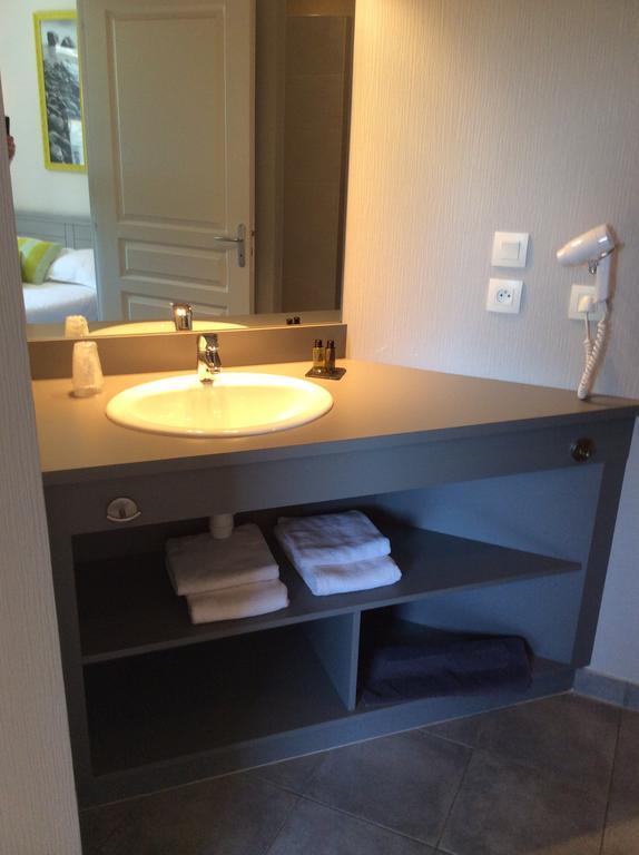 Hotel Domaine De La Barbinais Saint-Malo Habitación foto